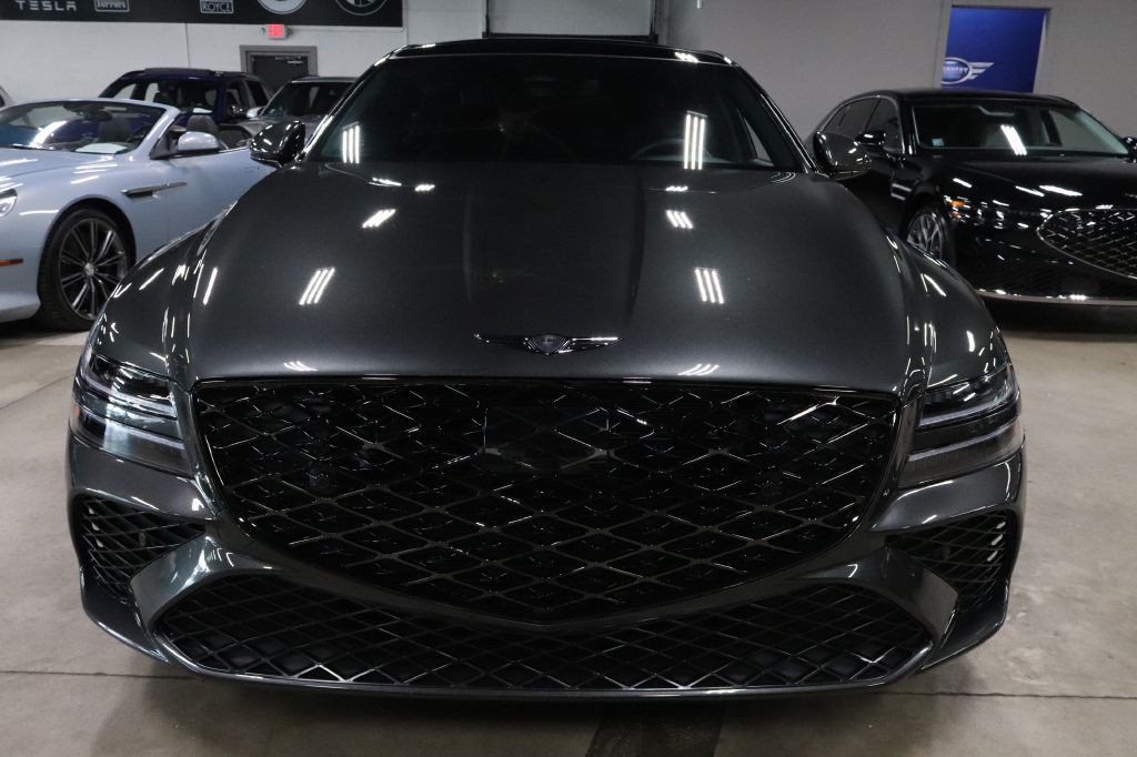 2025 Genesis G80 Image 8