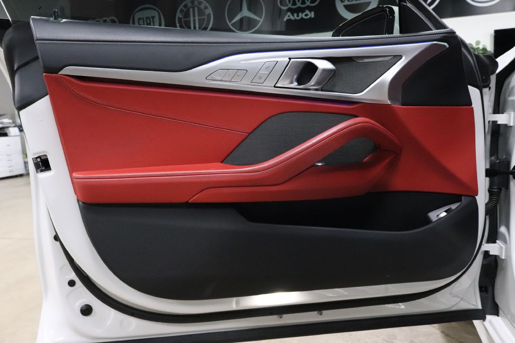2024 BMW 8 Series Image 9