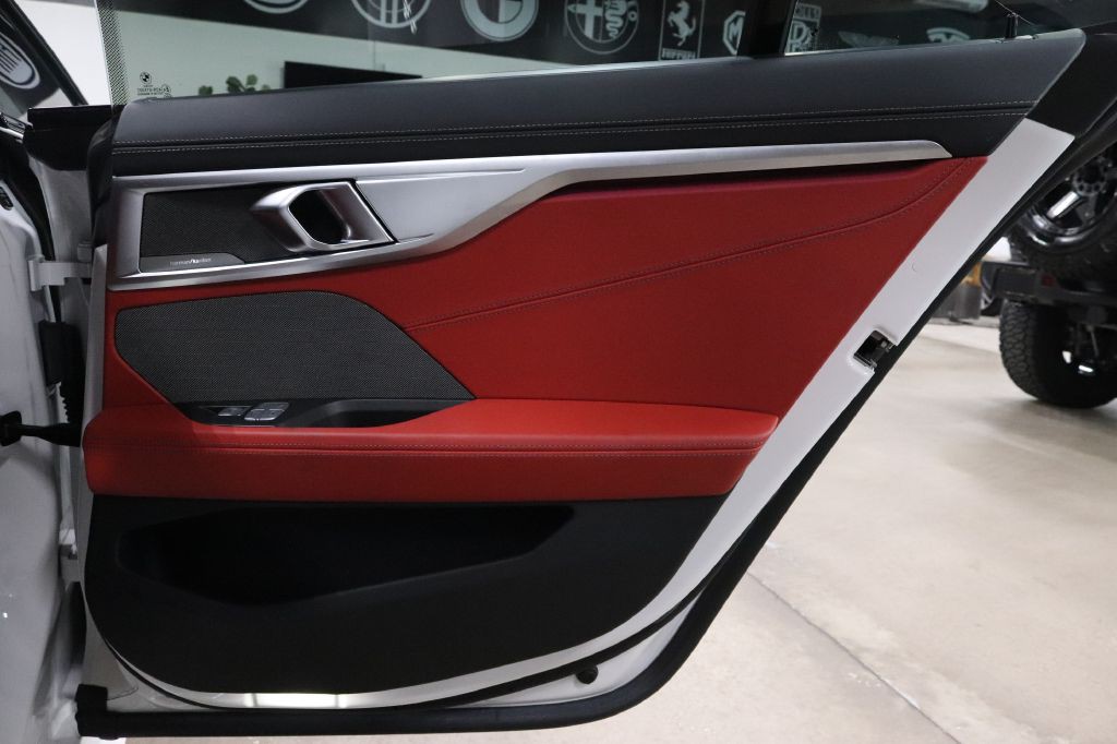2024 BMW 8 Series Image 27