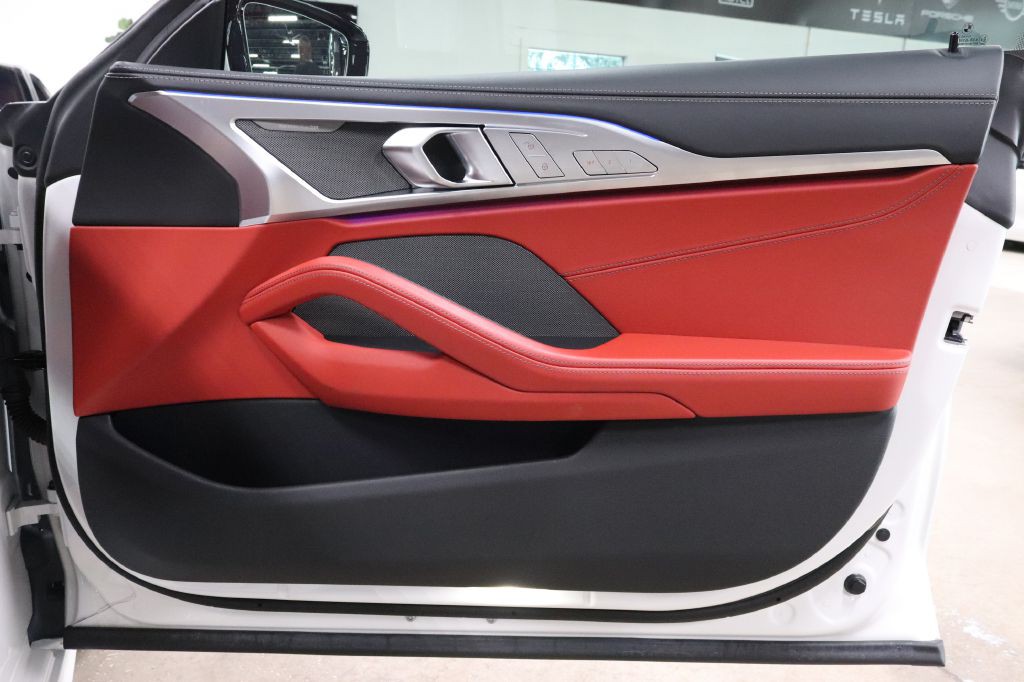 2024 BMW 8 Series Image 31
