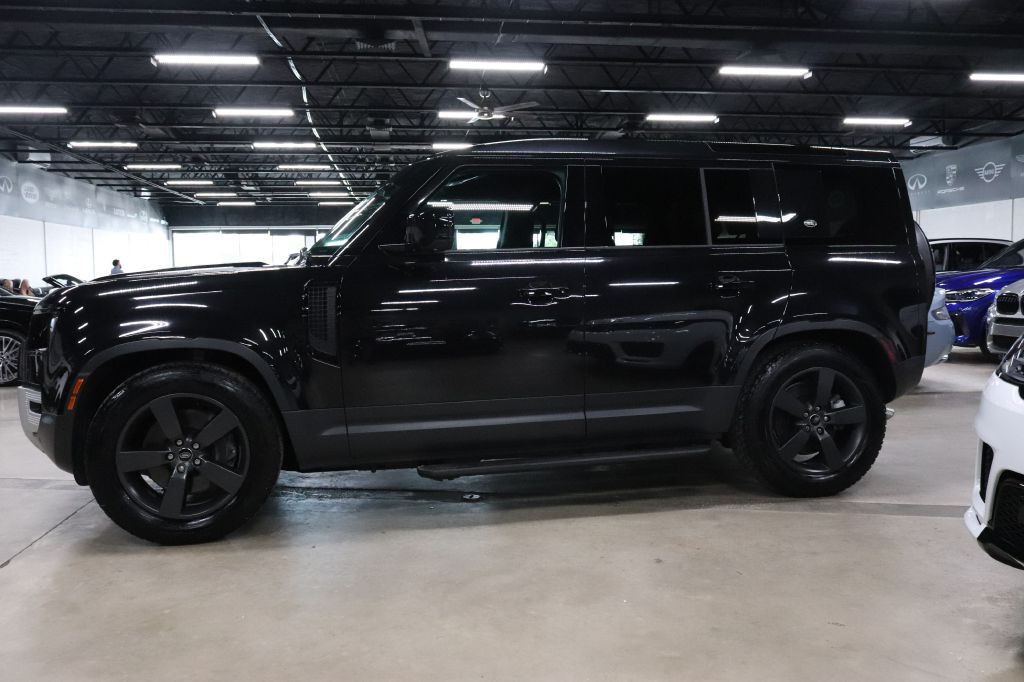 2024 Land Rover Defender Image 2