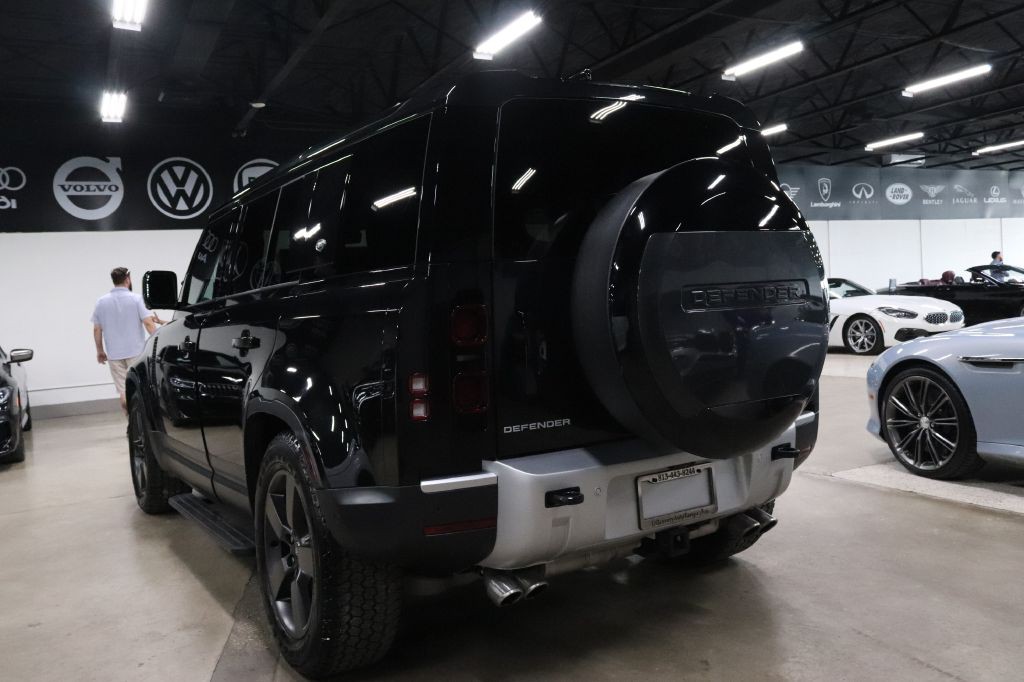 2024 Land Rover Defender Image 3