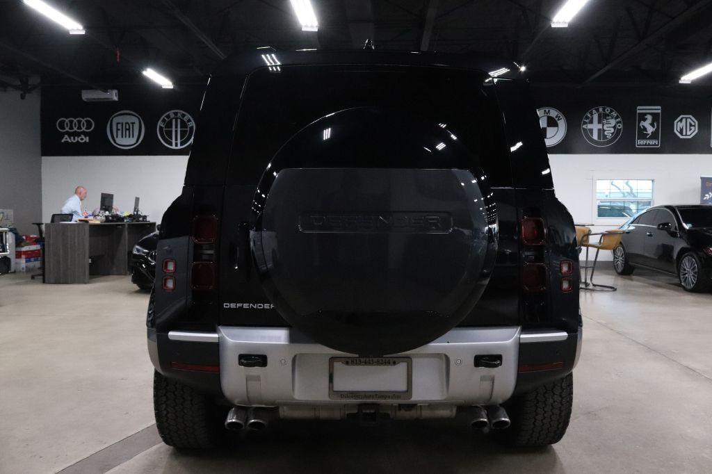 2024 Land Rover Defender Image 4
