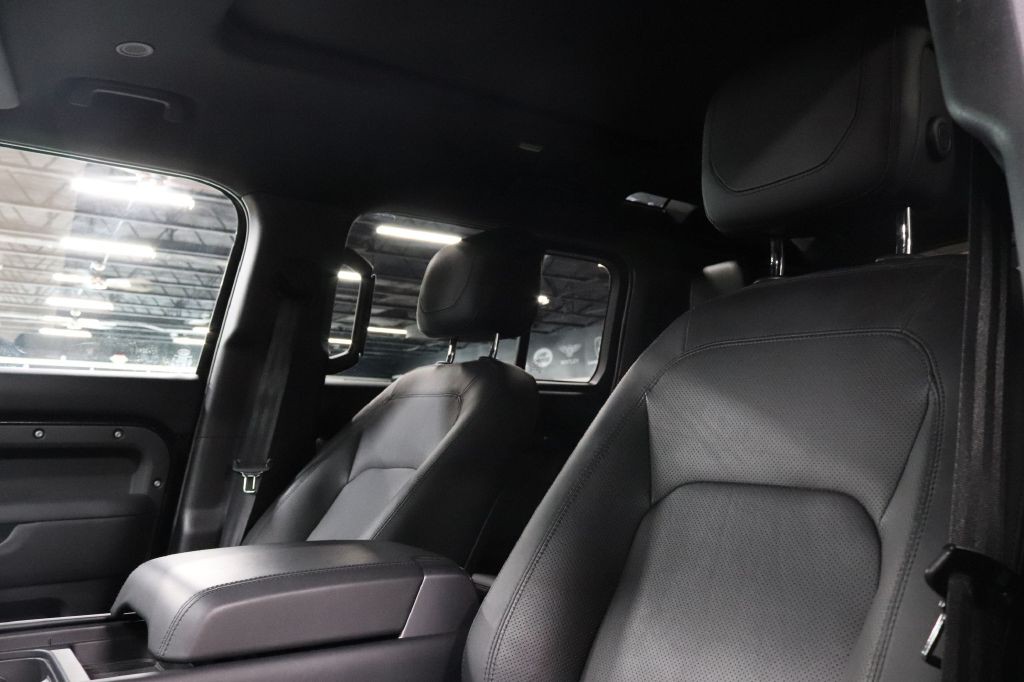 2024 Land Rover Defender Image 11