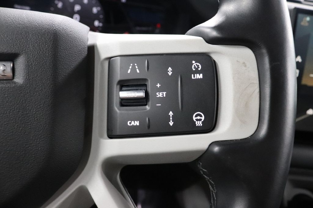 2024 Land Rover Defender Image 13