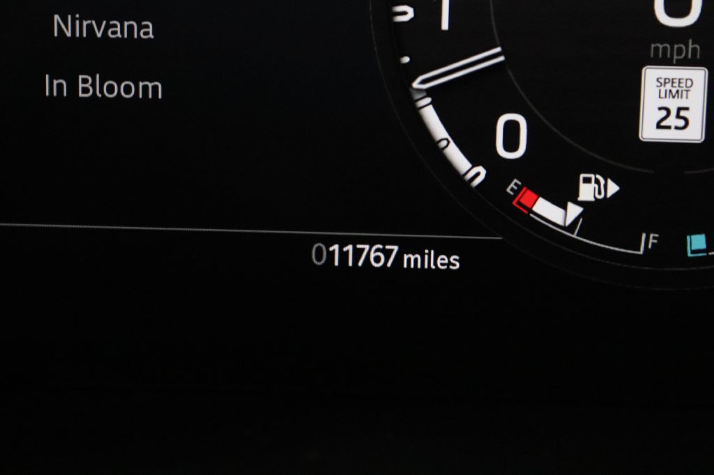 2024 Land Rover Defender Image 20