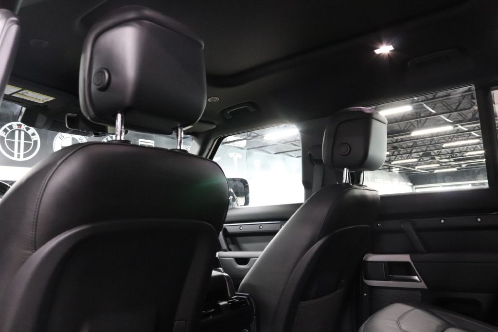2024 Land Rover Defender Image 22