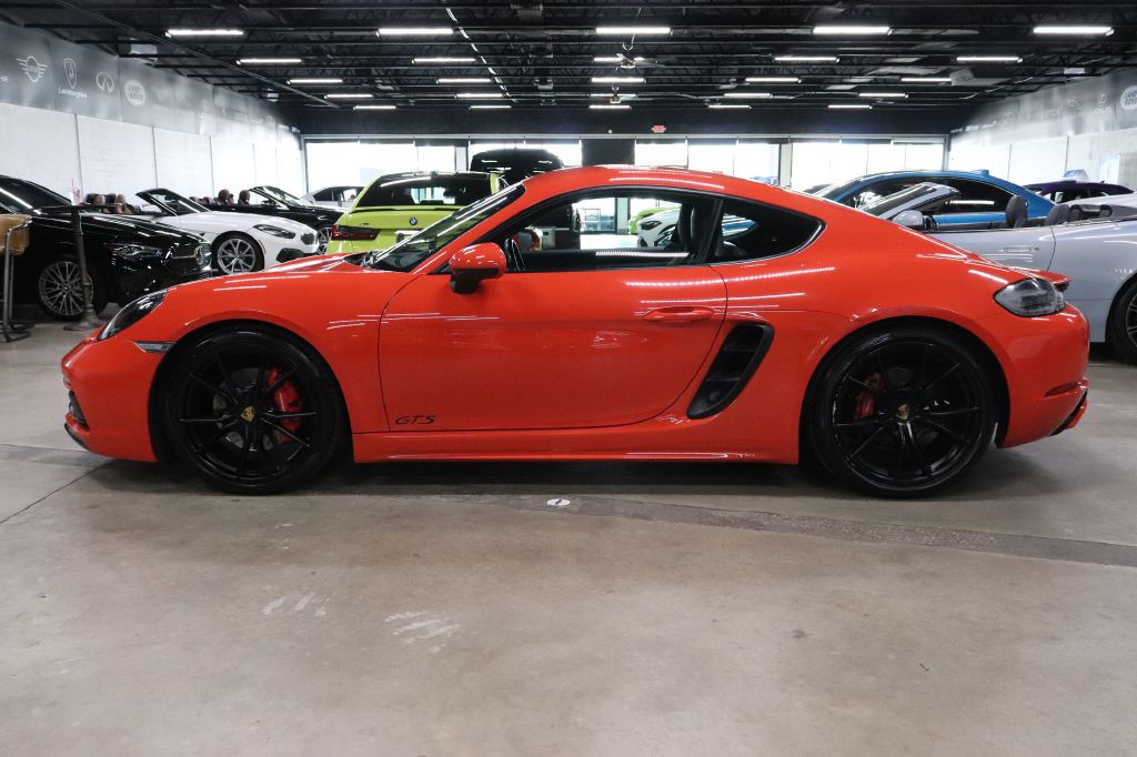 2019 Porsche Cayman Image 2
