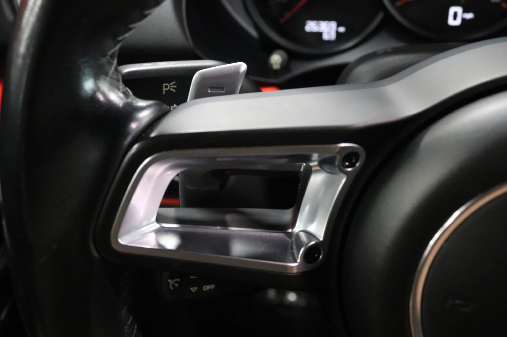 2019 Porsche Cayman Image 12