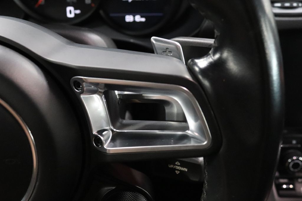 2019 Porsche Cayman Image 13