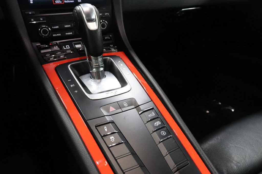 2019 Porsche Cayman Image 18