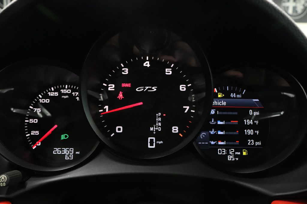 2019 Porsche Cayman Image 19