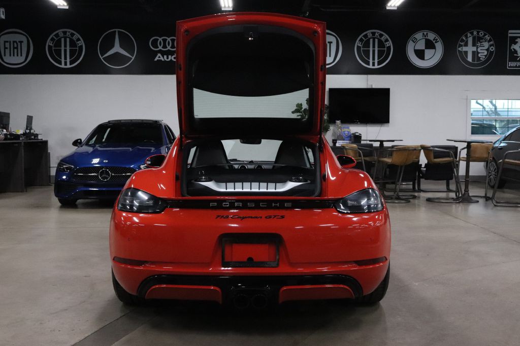 2019 Porsche Cayman Image 21