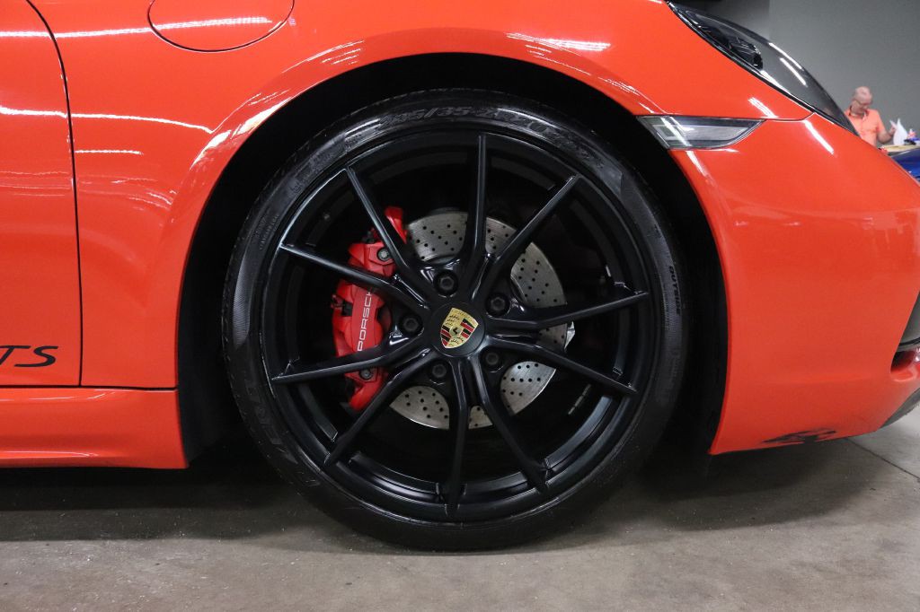 2019 Porsche Cayman Image 26