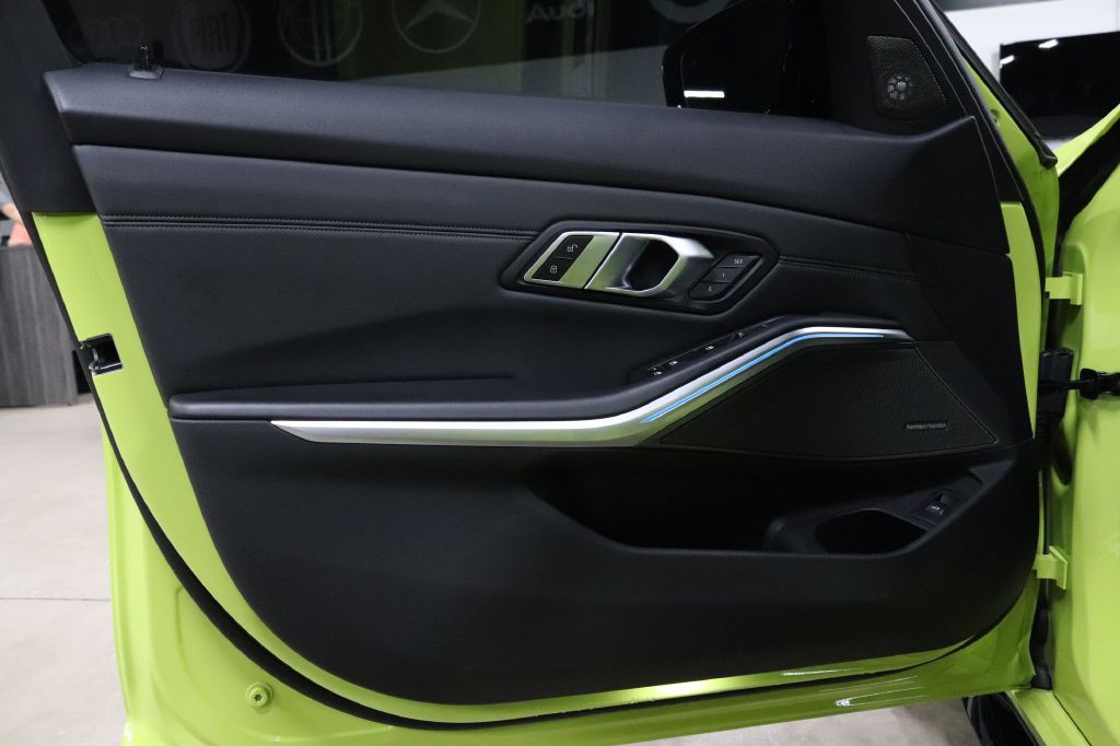 2023 BMW M3 Image 9