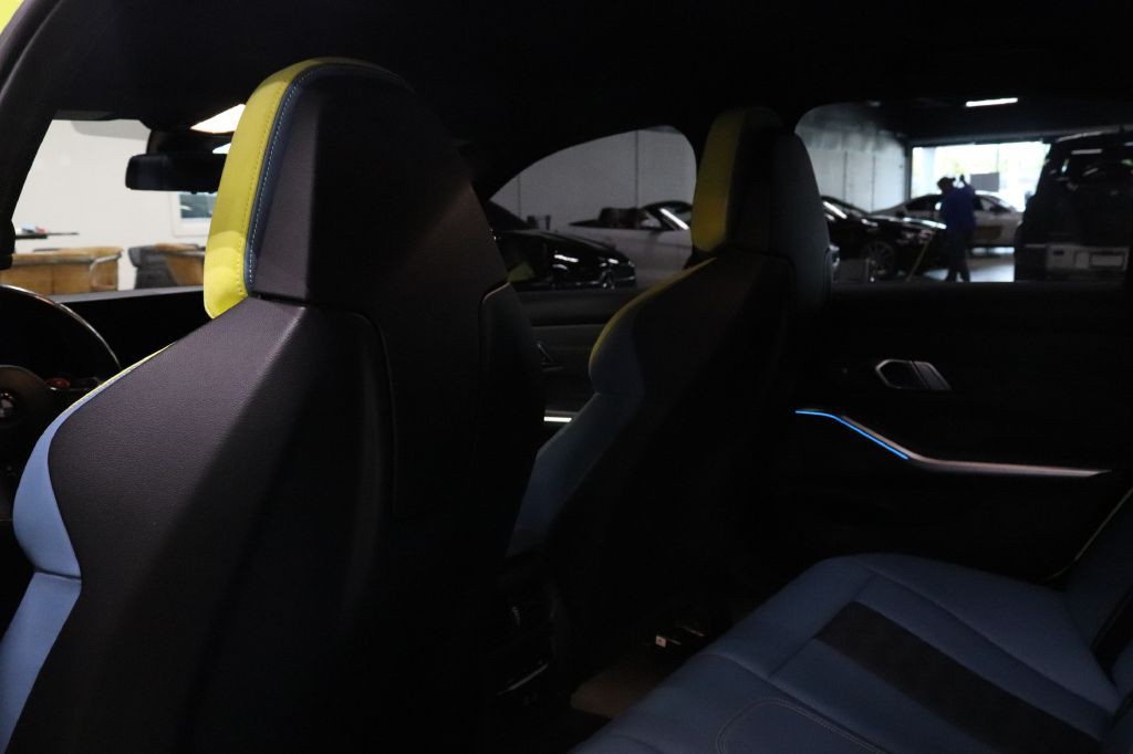 2023 BMW M3 Image 21