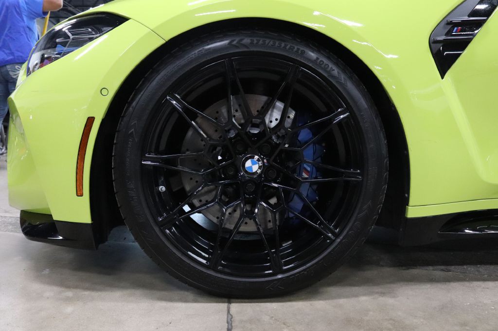 2023 BMW M3 Image 32