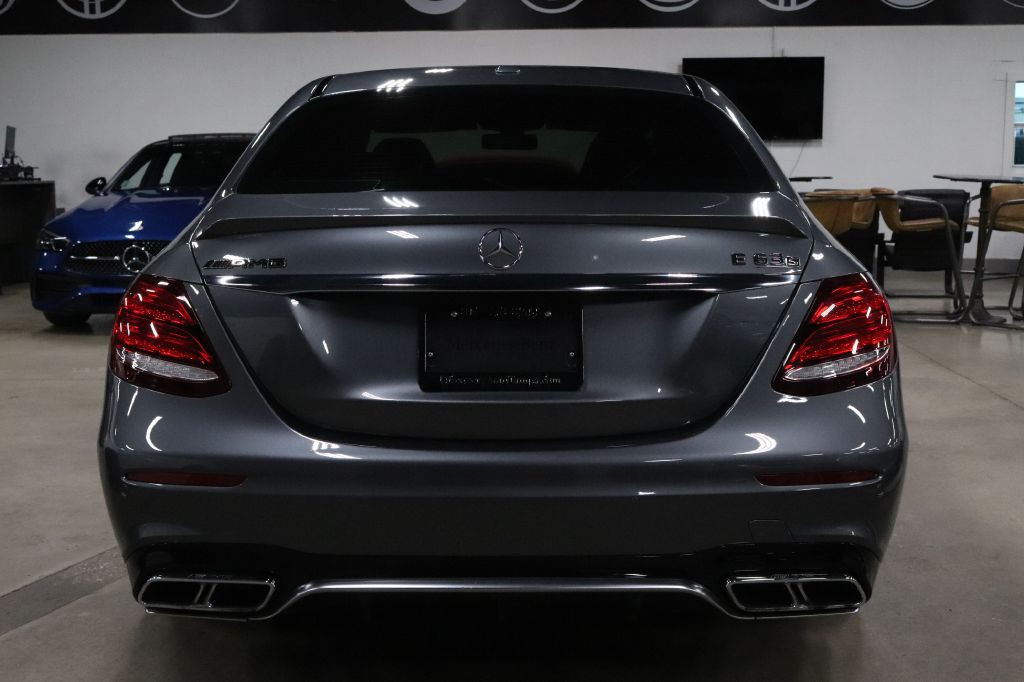 2018 Mercedes-Benz E-Class Image 4