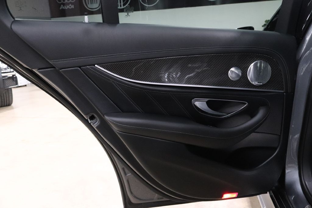 2018 Mercedes-Benz E-Class Image 21