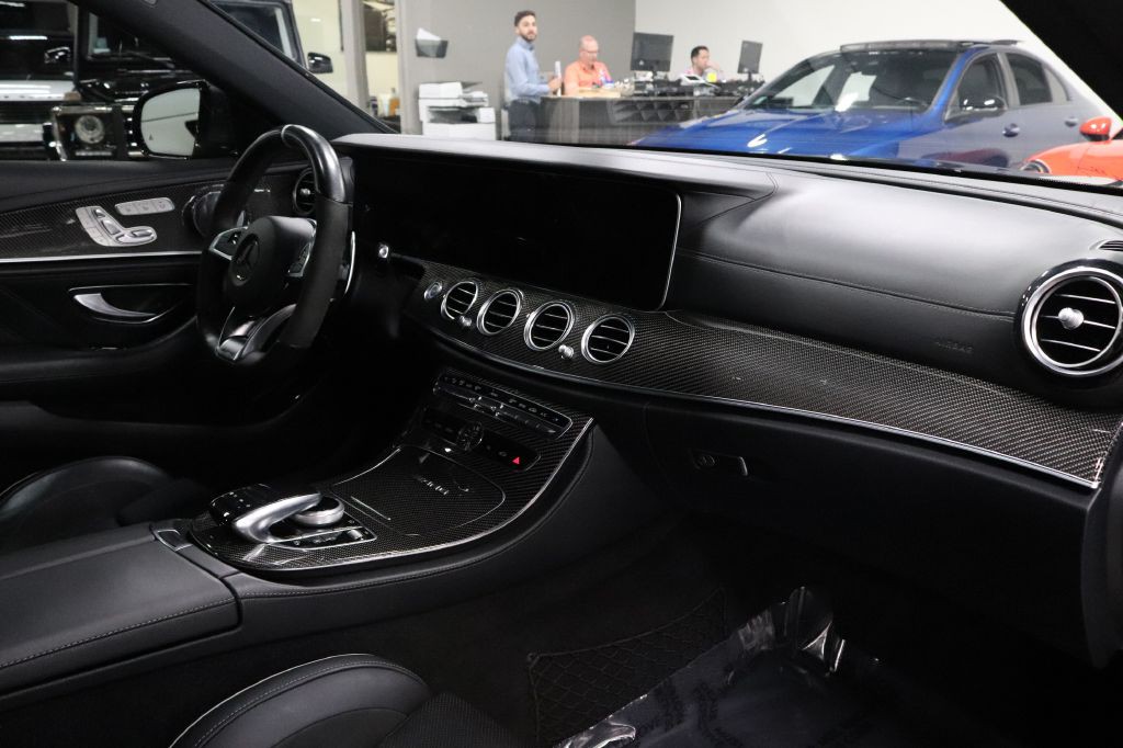 2018 Mercedes-Benz E-Class Image 30