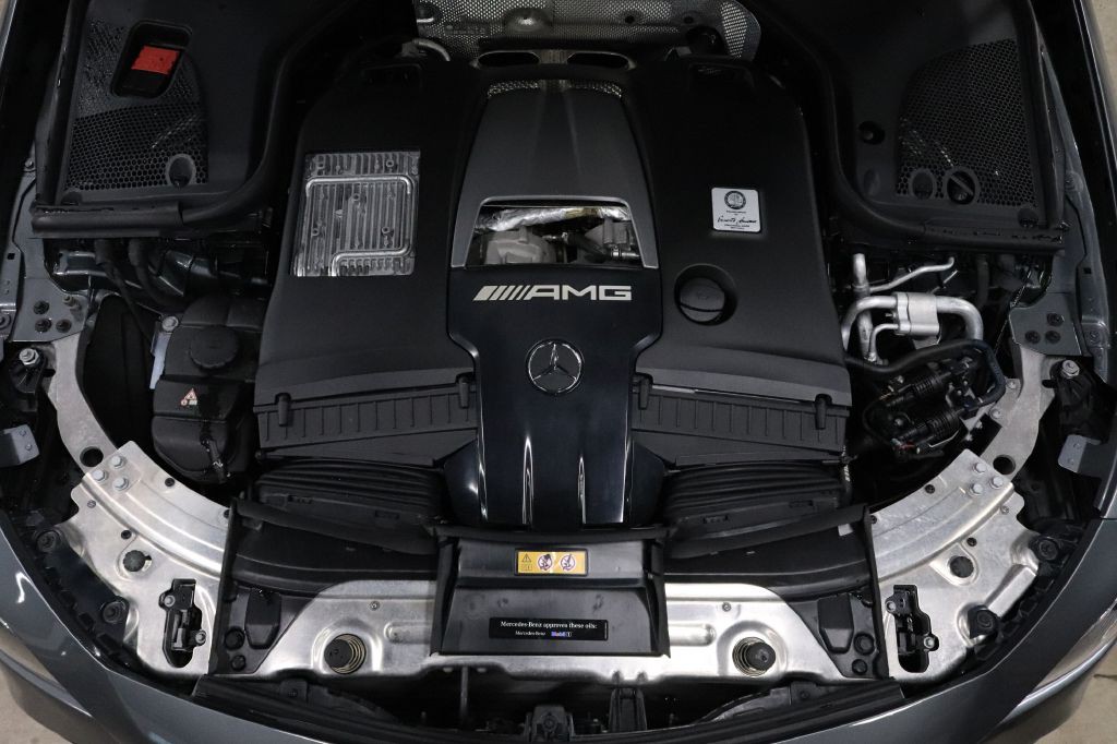 2018 Mercedes-Benz E-Class Image 32