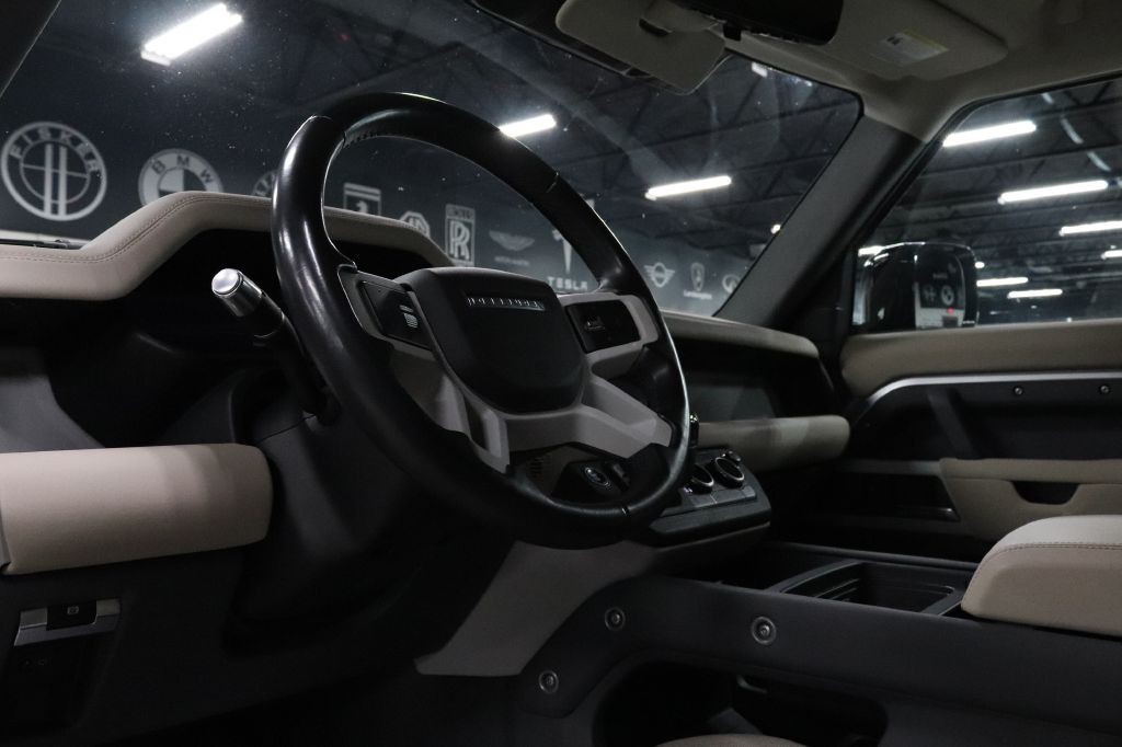 2020 Land Rover Defender Image 10