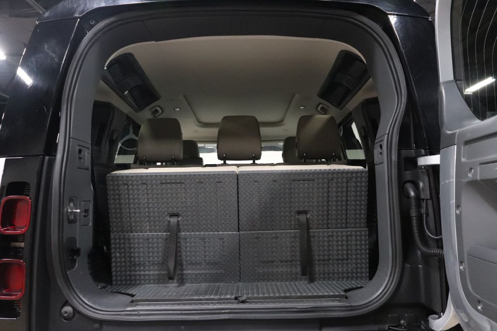 2020 Land Rover Defender Image 26