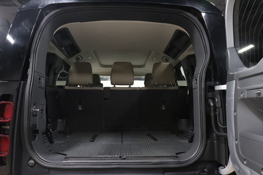 2020 Land Rover Defender Image 27