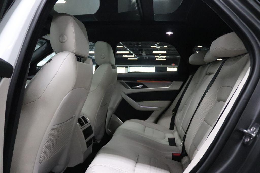 2026 Jaguar F-PACE Image 13