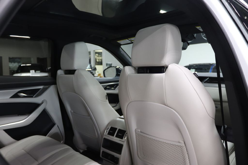 2026 Jaguar F-PACE Image 20