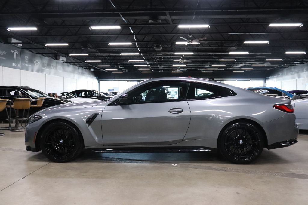 2022 BMW M4 Image 2