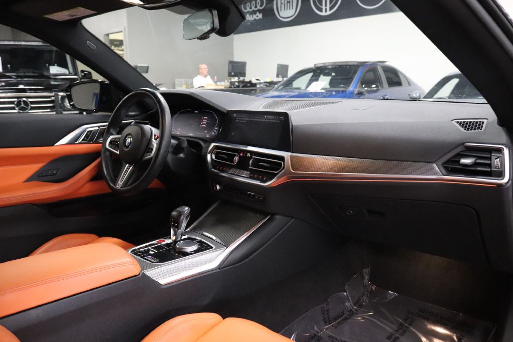 2022 BMW M4 Image 17