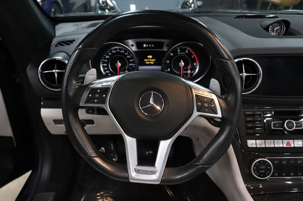 2015 Mercedes-Benz SL-Class Image 26