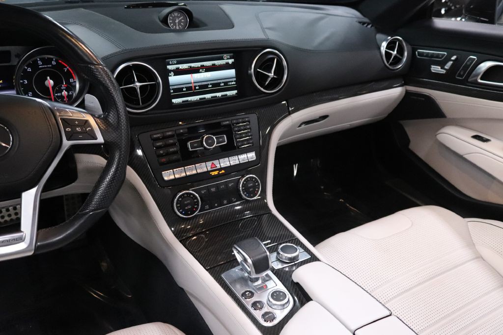 2015 Mercedes-Benz SL-Class Image 29