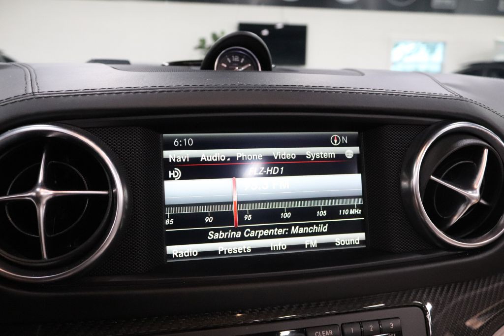 2015 Mercedes-Benz SL-Class Image 32