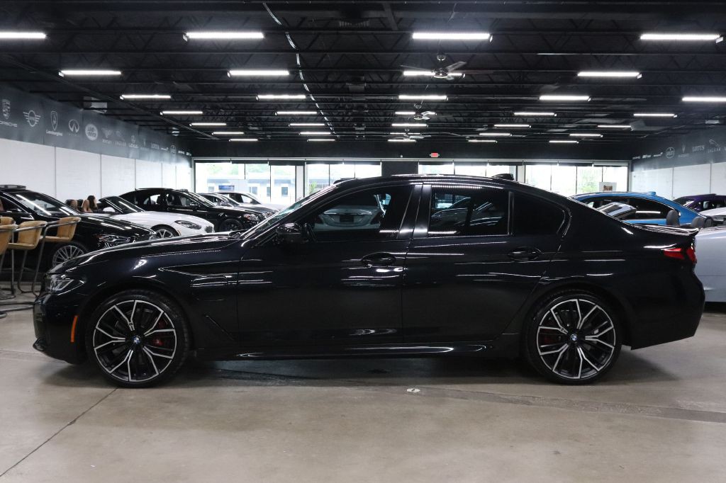 2021 BMW 5 Series Image 2