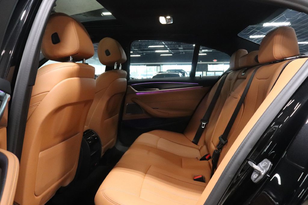 2021 BMW 5 Series Image 13