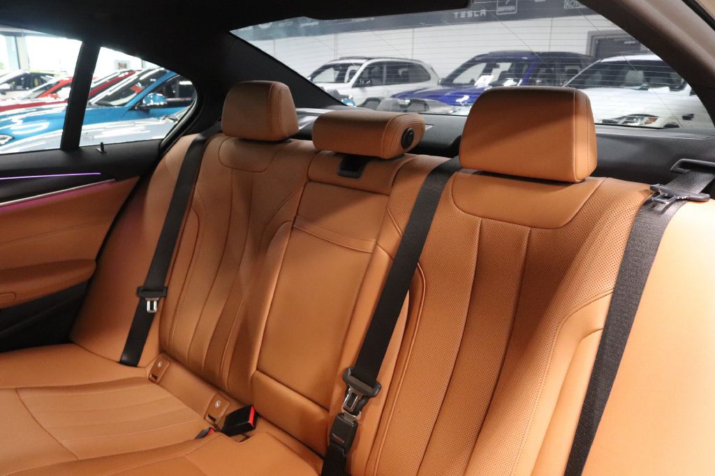 2021 BMW 5 Series Image 14