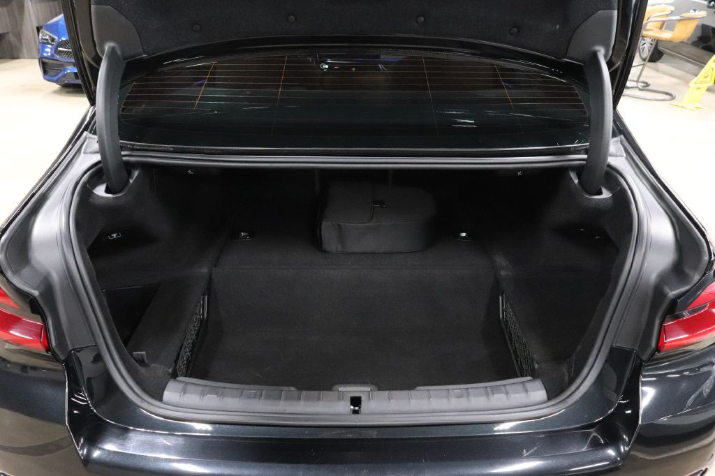 2021 BMW 5 Series Image 16