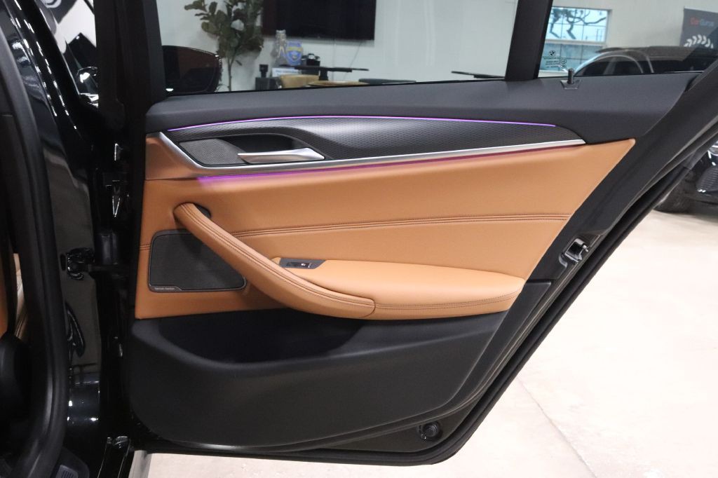 2021 BMW 5 Series Image 17