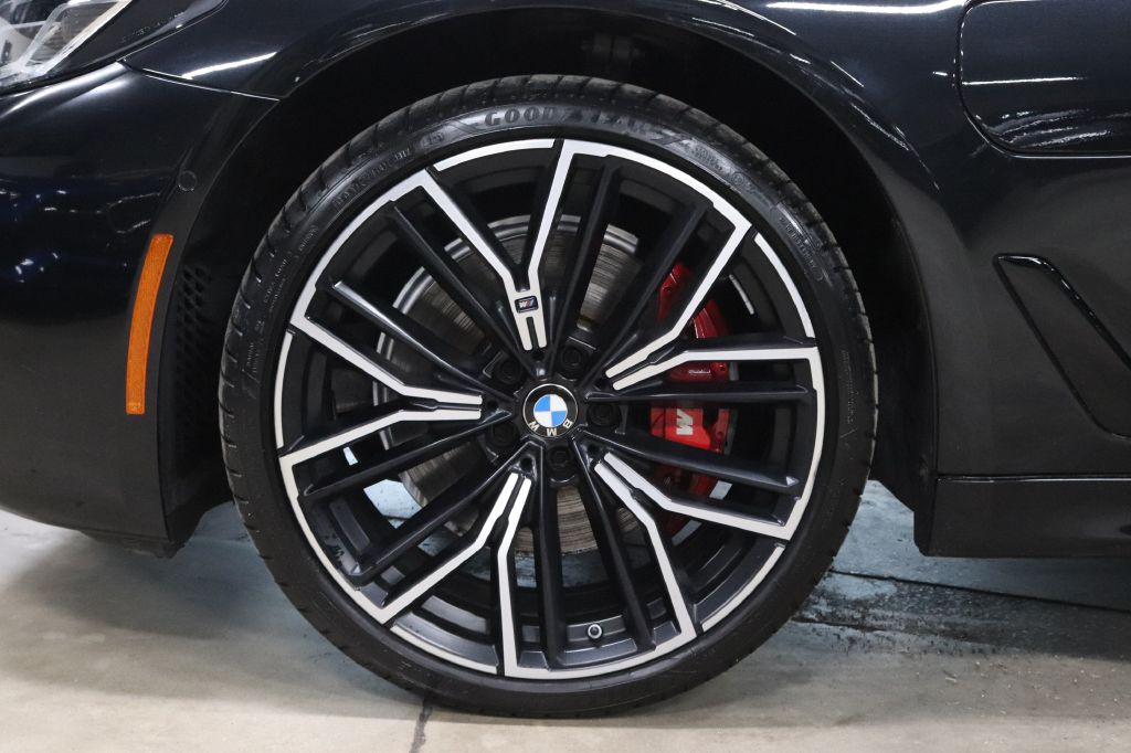 2021 BMW 5 Series Image 37