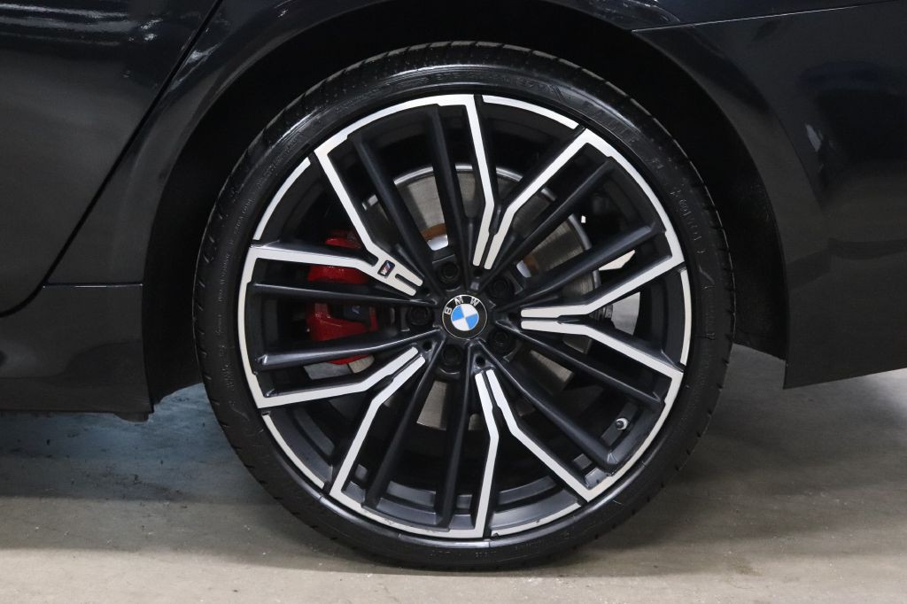 2021 BMW 5 Series Image 38
