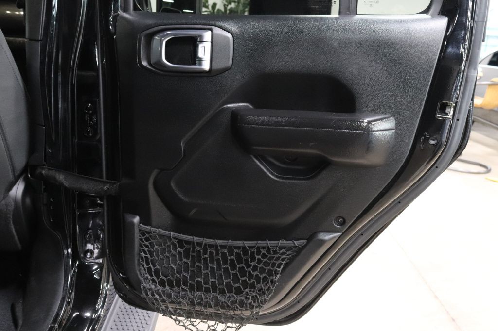 2021 Jeep Wrangler Unlimited Image 17