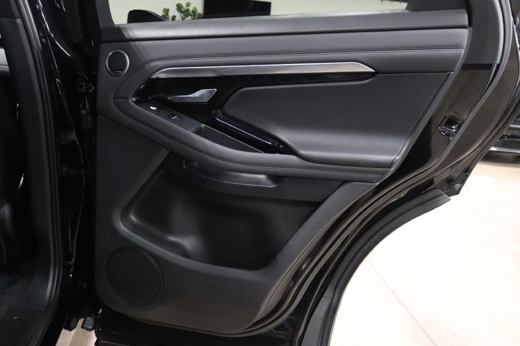 2020 Land Rover Range Rover Evoque Image 17
