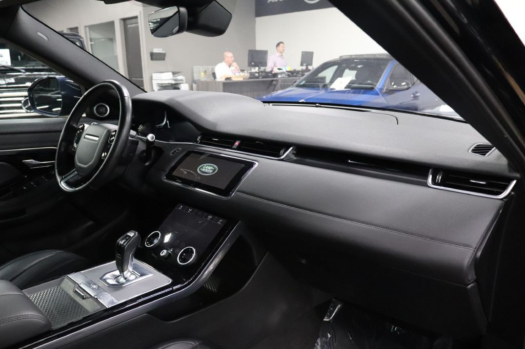 2020 Land Rover Range Rover Evoque Image 24