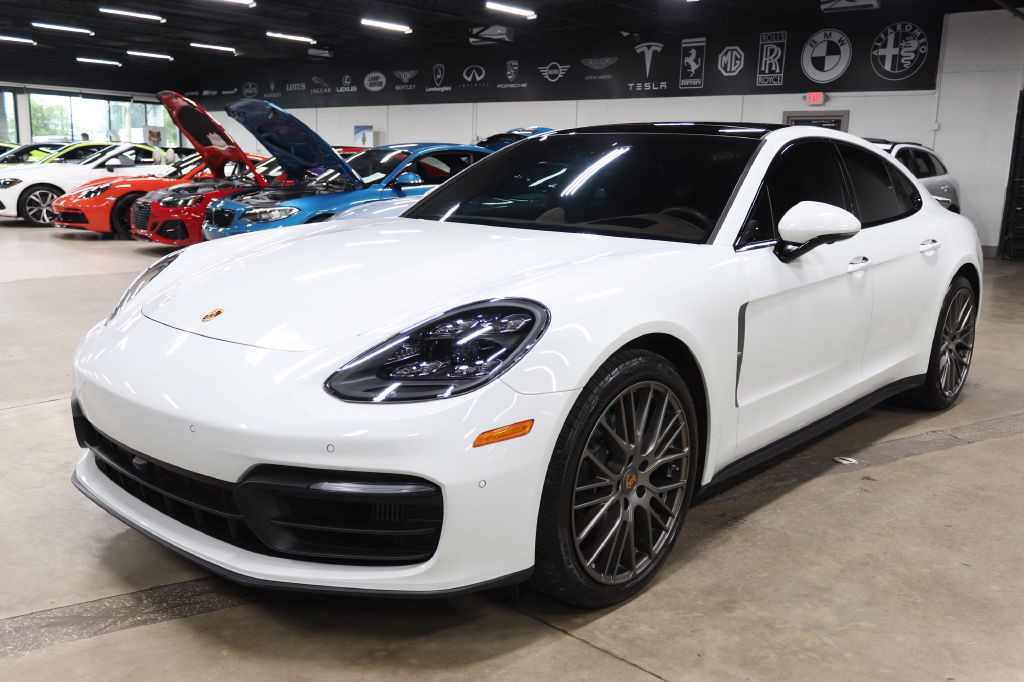 2022 Porsche Panamera Image 1