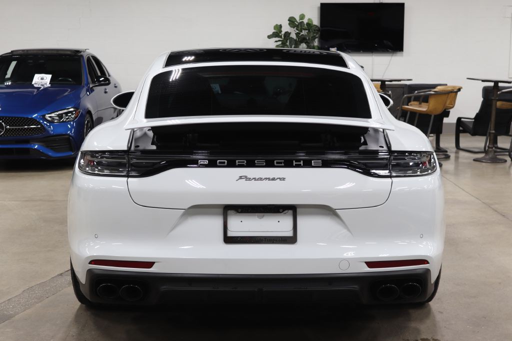 2022 Porsche Panamera Image 4