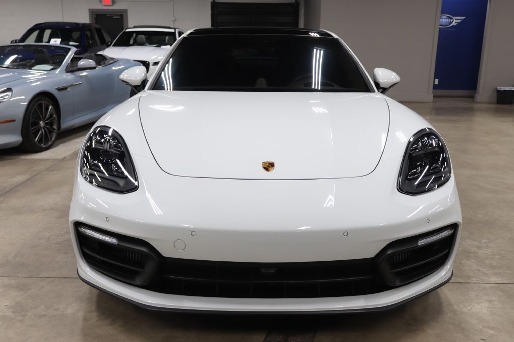 2022 Porsche Panamera Image 8