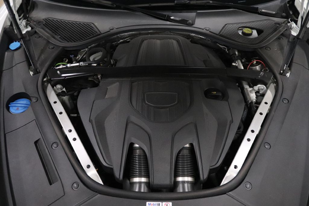 2022 Porsche Panamera Image 26