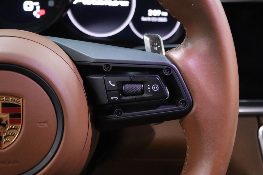 2022 Porsche Panamera Image 29